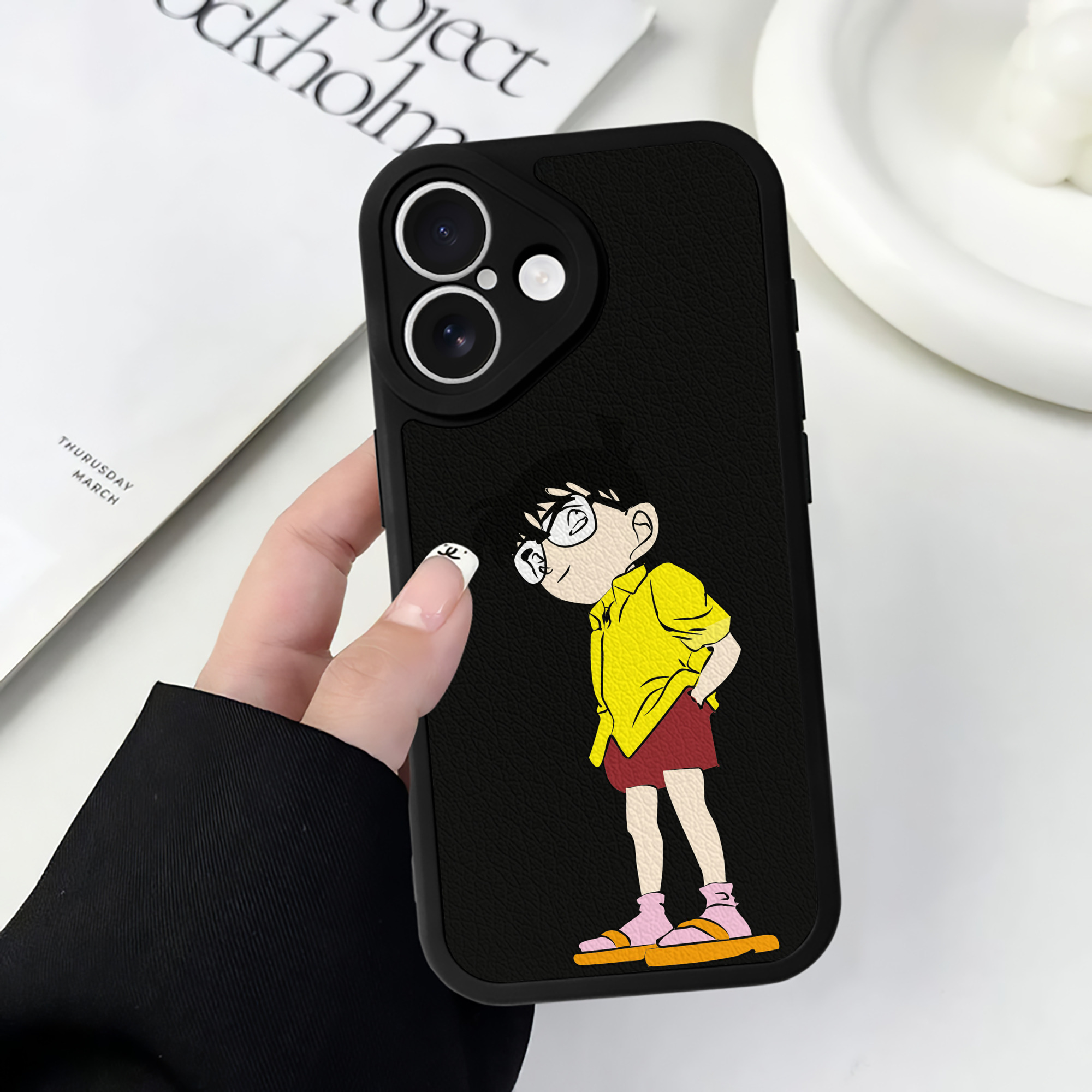 （画像用） 名探偵コナン 江戸川 コナン Detective Conan Conan Edogawa 【iPhone 16シリーズ対応】シリコンスマホケース（レザー調） 材質：シリコン